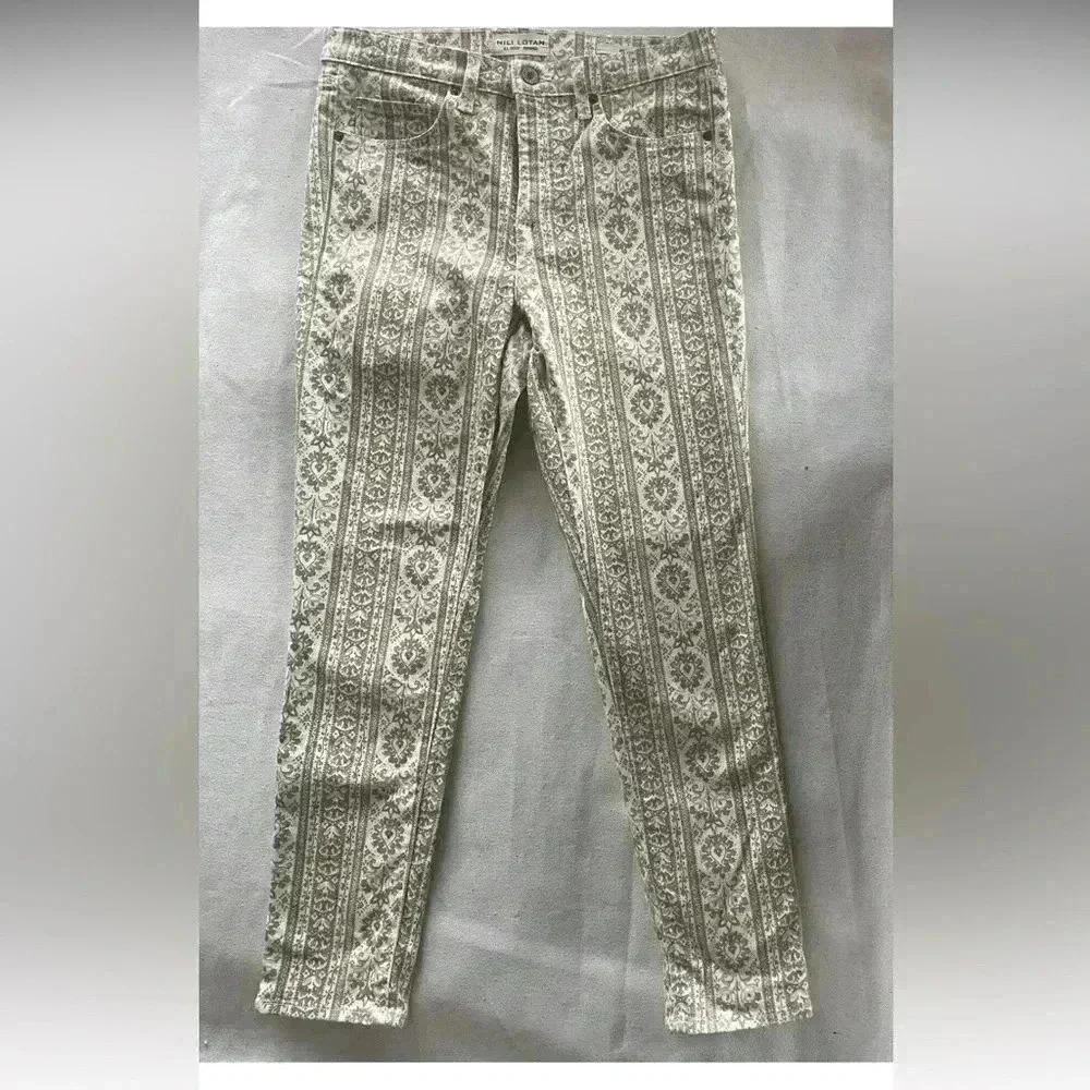 NILI LOTAN Mid Rise Khaki Wallpaper Print Denim Floral Size 29 Shipped via USPS - Picture 2 of 11